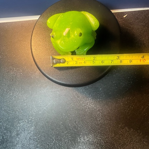 Vintage Wax Candle Decorative Hand Crafted Frog Figural Figurine Bright Green - Picture 10 of 10